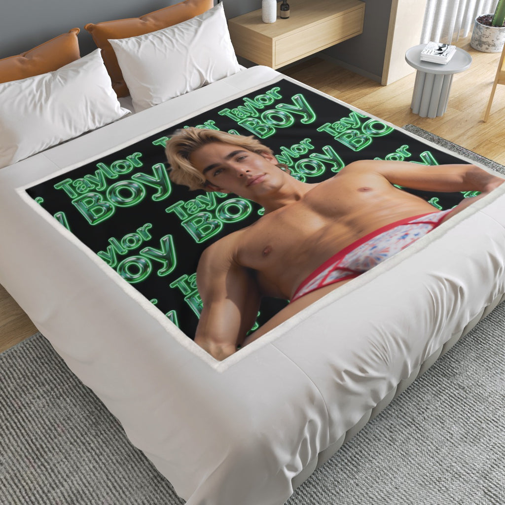 Taylor Boy™ Plush Throw Blanket— Your Daily Cuddle Upgrade